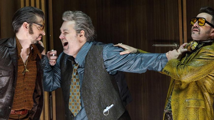 Grußspurige Erscheinung im Designer-Look: Wolfgang Koch als Sir John Falstaff