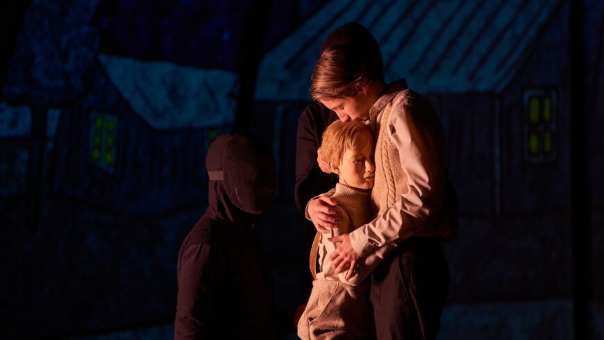 Mensch und Puppe, Realität und Phantasie (Foto Elmar Witt)