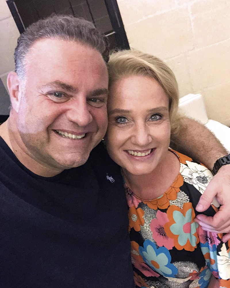 Joseph Calleja und Chefredakteurin Iris Steiner: Manchmal passt ein Selfie eben am besten! (Foto Iris Steiner)