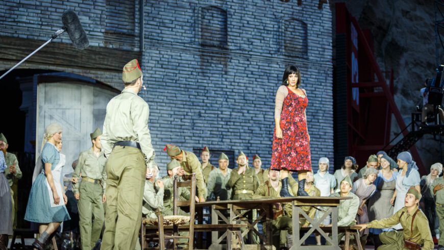 Brian Michael Moore (Don José) und Joyce El-Khoury (Carmen) (Foto Jerzy Biń)