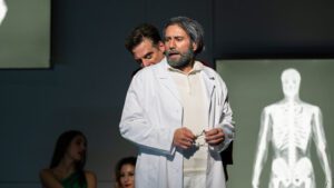Joshua Guerrero (Faust) und John Relyea (Mefistofele) (Foto Fabrizio Sansoni/Teatro dell’Opera di Roma)