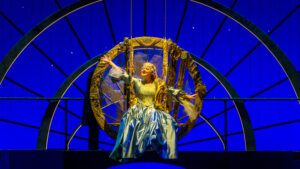Edith Grossman als Thalia (Foto Patrick Gawandtka)