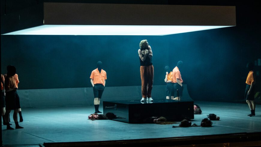 Innerlich zerrissen (Foto Kinga Karpati und Daniel Zarewicz)