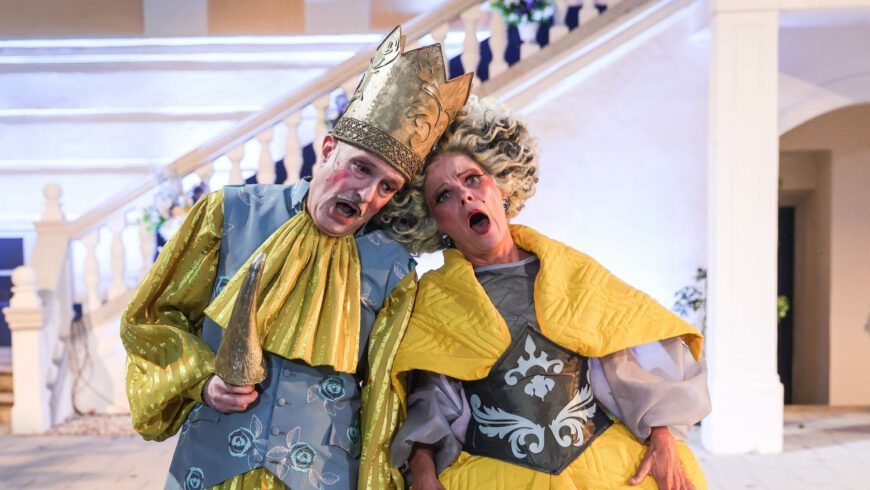 Ironisch überzeichnete Dekadenz (Foto Barbara Pálffy)