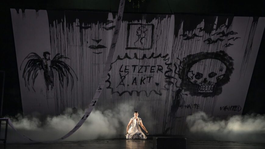 Live gezeichnete Höllenfahrt (Foto Bettina Stöß)