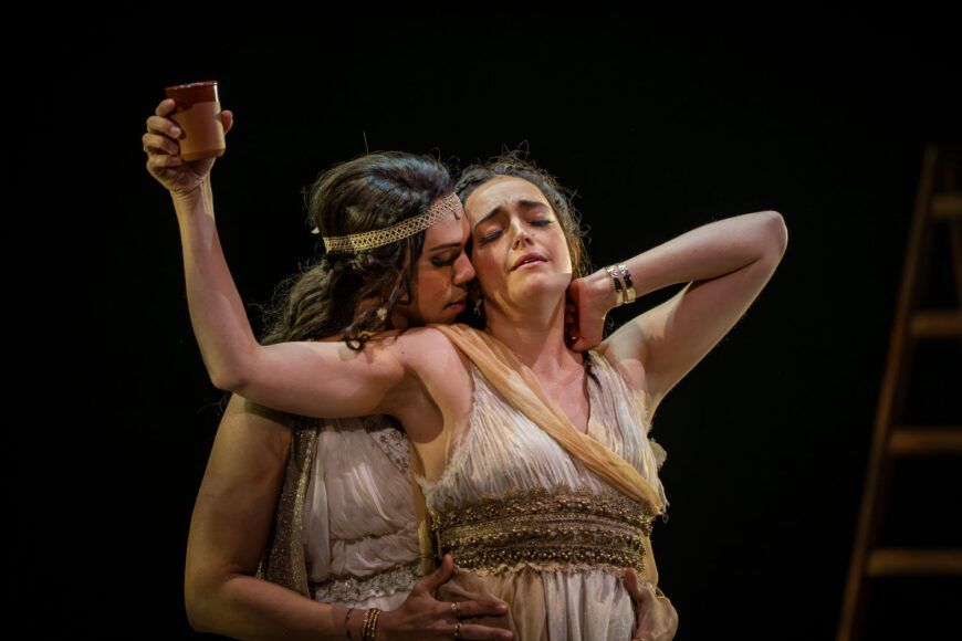 Achilles (Bruno de Sá) und Deidamia (Sophie Junker) (Foto Alciro Theodoro da Silva)