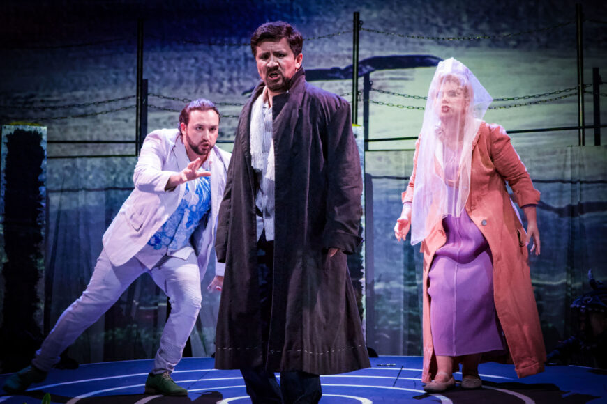 Francesco Auriemma (Silvano), Jenish Ysmanov (Riccardo) und Joanna Zawartko (Amelia) (Foto Verena von Kerssenbrock)